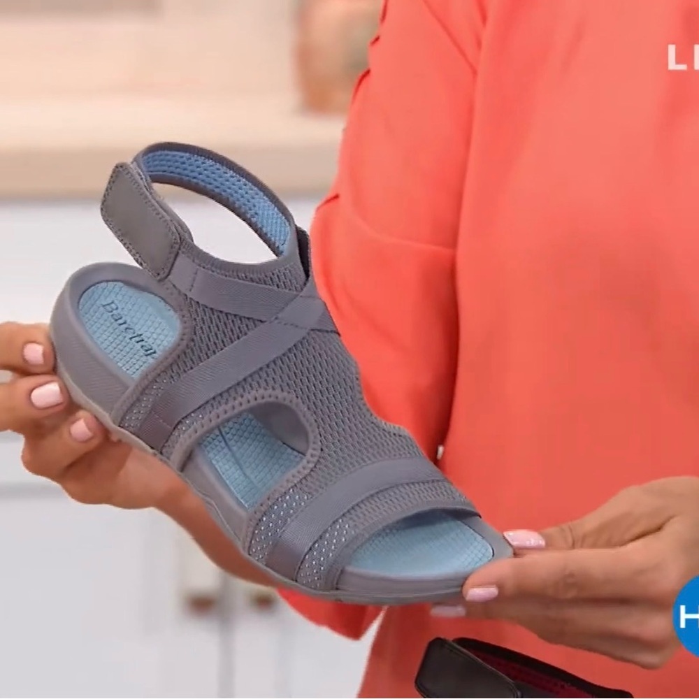 BareTraps Soozie Rebound Technology Gray Light Blue Footbed Sport Sandal Size 9 - Picture 2 of 12